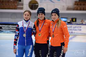 Haar plotselinge overlijden voelt nog altijd als een vlijmscherp mes dat door de shorttrackploeg van bondscoach jeroen otter snijdt. Relayploegen Tonen Vroege Vorm Met Dubbel Goud In Kolomna Schaatsen Nl