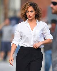 Jennifer Lopez Walks To The Set Of Shades Of Blue In College Point New York Sexiest Female Cop Http Curly Hair Styles Jennifer Lopez Jennifer Lopez Hair