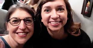 Mayim Bialik learns that co-star Lauren Lapkus is an optimistic nihilist