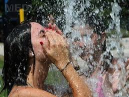 În prima parte a intervalului, ploile vor fi mai puține decât în mod obișnuit, apoi vor reveni la normal. Vremea PanÄƒ In Luna August Cat De CÄƒlduroasÄƒ Va Fi Vara Acestui An