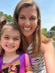 Pamela Pulver's Instagram, Twitter & Facebook