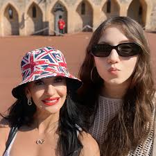 Spent a lovely time in London with my darling daughter! Now off to our next  adventure 🇫🇷 🚂