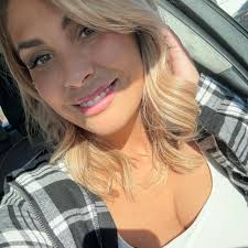 Entrepreneur helps women achieve financial freedom