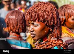 Donna con toro immagini e fotografie stock ad alta risoluzione