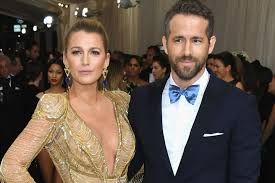 The better call saul star was rushed to the hospital earlier this week after collapsing on the show's set. Blake Lively Ryan Reynolds Verrat Taylor Swift Den Namen Ihres Babys Gala De