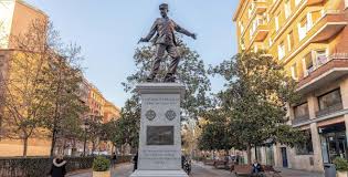 El monumento es un gran edificio de corte metaclásico y grandes dimensiones que consta de una base. Monumento A Los Heroes De Baler Official Tourism Website
