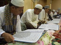 Semoga cara di atas bisa membantu kita semua. Mengenal 4 Tingkatan Dalam Cara Membaca Alquran Belajar Alquran