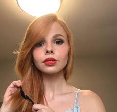 I chopped my hair off 💇🏼‍♀️ https://www.threads.net/@feliciaisbasic2.0