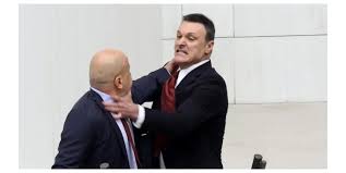 Ruling AK Party spokesperson hits out at Turkish main opposition leader over remarks regarding Alevi community