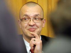 Online: Soud s lídrem VV Vítem Bártou a Jaroslavem Škárkou pokračuje