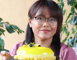 Ci aveva conquistato tutti con la sua dolcezza, che fine ha fatto Joyce di  Bake Off? La sua vita è cambiata totalmente