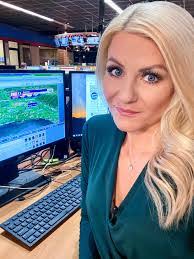 Jennifer Hardman's Instagram, Twitter & Facebook