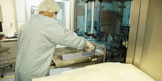 Fiocruz garante entrega de 18 milhões de vacinas até junho. Fiocruz Plant For Covishield Vaccine Production Undergoes Inspection Agencia Brasil