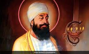 He had four brothers baba gurditta ji from the very childhood guru teg bahadur sahib used to sit inside the house and spend most of his time in meditation. Guru Tegh Bahadur Martyrdom Day 2020 Know All About The Great Sikh Guru And Shaheed Diwas