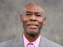 NW District Commission Candidates Face Voters at Downtown Event