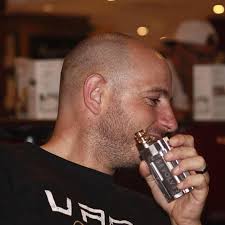 VAPE DAN OHMS: Temu bual dengan Frédéric Garcia (LE VAPELIER)