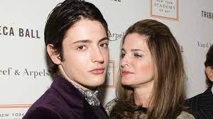See more of stephanie seymour tribute page on facebook. Supermodel Trauert Stephanie Seymour Sohn Harry Brant 24 Ist Tot Krone At