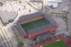 Både barn och vuxna var inblandade i det våldsamma upplopp som bröt ut i stadsdelen norrby i borås på tisdagskvällen. Norrby If Wikiwand