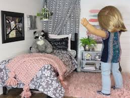 Silly Monkey Doll Clothes On Instagram Marley Loves Her New Bedroom She Couldnt Have Done A En 2020 Maison De Poupee American Girl Poupees American Girl Poupee Fille