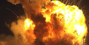 Potrivit unui anunţ la 112, o persoană a fost surprinsă de explozia unui proiectil. Explozie PuternicÄƒ La Fabrica De Armament Din Valcea