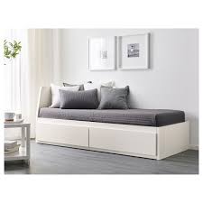 Doch nicht jedes der modelle schneidet gut ab. Https Www Ikea Com No No P Flekke Dagseng Med 2 Skuffer Hvit 00320134 Ikea Tagesbett Bett Lagerung Bett