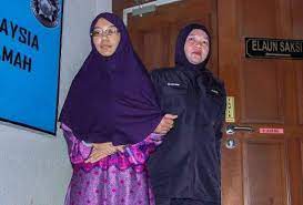 She was taken into custody and detained for 28 days under sosma at an undisclosed detention facility while her trial was ongoing. Siti Noor Aishah Dipenjara 5 Tahun