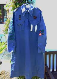 A Vintage Uk Girl Guides Dress With Over Twenty Badges 1940 S Ebay Girl Guides Brownies Girl Guides Vintage Girls