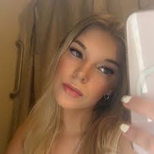 Alicia Derby (@AliciaDerby)