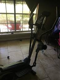 Spin 390 r exercise bike provides an impressive selection of features designed to make your workouts at home more effective and enjoyable. Gold S Gym Stride Trainer 350i Elliptical Ifit Coach Compatible Walmart Com Walmart Com