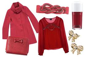 Found This Ensemble Set On A Hungarian Site Fashion Style Inspiration Love Actually