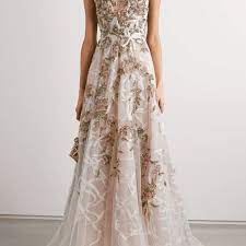 Yes, loves, i'm going to inspire you with the most fabulous spring garden wedding ideas i could find on the web. 35 Garden Wedding Dresses Perfect For Spring Weddings
