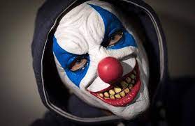 Ja, hallo, was ist los? Kronach Bamberg Prozess Bankuberfalle Mit Clowns Und Nikolaus Maske Kronach Neue Presse Coburg