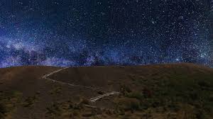Feb 17, 2021 · 夏の夜空の風物詩、ペルセウス座流星群。2021年は8月13日が最も流星が見られる極大日と予想され、日本は観測に良い条件が整っていると言われているので、いつもよりたくさんの流れ星が見えるかも！ Https Xn Y8jua2at4d Com Peruseusuzaryuseigunsaisin