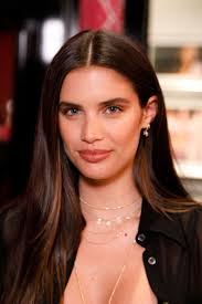 Find and save images from the sara sampaio collection by mariana pires (marianasppires) on we heart it, your everyday app to get lost in what you love. Sara Sampaio Victoria S Secret Debut Of The New Fall Collection In Miami 08 08 2019 Celebmafia