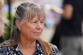 Denby Fawcett: Diamond Head Girls School Offers Comfort To First  Responders, Neighbors