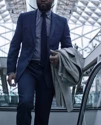 It depends on the person how he/ she is. Outfit Ideas For Dark Skin Complexions Academy Award Winning Movie The Martian Outfits Chiwetel Ejiofor Celebrity Men S Style