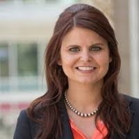 Hillary Hanson's Instagram, Twitter & Facebook