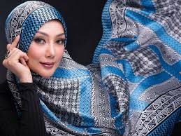 Listen to best of erra fazira by erra fazira on deezer. Erra Fazira Yakin Shahir Berubah Entertainment Rojak Daily