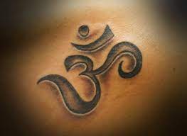 Beautiful Om Tattoos Buddhistische Symbole Tattoos Symbolische Tatowierungen Buddhistische Tatowierungen