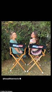 This gave the film a really quick turnaround from recording to streaming. Netflix Acquires Gender Flipped Remake He S All That As Star Addison Rae Reacts Aktuelle Boulevard Nachrichten Und Fotogalerien Zu Stars Sternchen