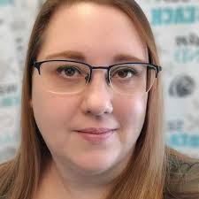 Lindsay Nutter's Instagram, Twitter & Facebook