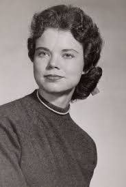 Linda Gott's Instagram, Twitter & Facebook