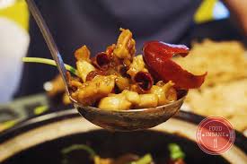 Read color manga in english online. Food Insane é¸¡ç…²çŽ‹claypot King Jalan Larut