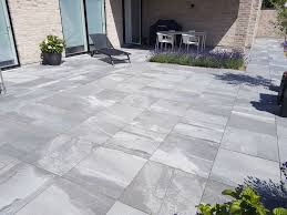 Pin Af Lone Trankjaer Hauge Pa Have Indretning Terrasse Fliser Udendors