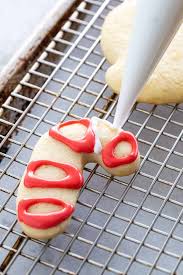 Use a whip attachment to whip the mixture on high until frothy. Royal Icing Recipe 2 Ways Jessica Gavin