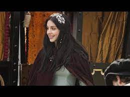 (cw tv) when producers of the new cw costume drama reign met aussie actress adelaide kane, they knew immediately that they had their mary. Adelaide Kane Says Mary Queen Of Scots Very Gossip Girl In Reign Popsugar Interview Youtube