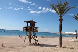 Une location de voiture en espagne continentale sera possible à partir de si vous louez une voiture en espagne, vous pourrez vous déplacer sans problème dans la plupart des. Vinaros Valencia Annonce Location Vacances A La Mer Appartement A Louer Wh156583193