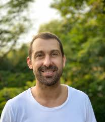 14 titres de champion de france, 13 coupes de france, 10 coupes de la ligue, 2 trophées des champions et une ligue des champions. Mickael Guigou L Emblematique Ailier Du Handball Francais My Mag Montpellier