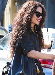 Romantic side braid hair tutorial | wedding hairstyles for long hair. Pinterest Deborahpraha Vanessa Hudgens Hair Curly Curls Style Beauty Long Hair Styles Curly Hair Styles Curly Hair Styles Naturally