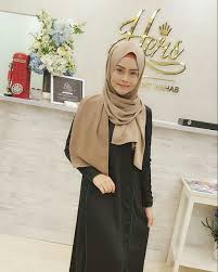 Drama ini adalah adaptasi novel anugerah terindah karya sophilea di bawah terbitan intens. Illey Mohtada Fitting Baju Di Hers Butik Untuk Drama Sayan Flickr